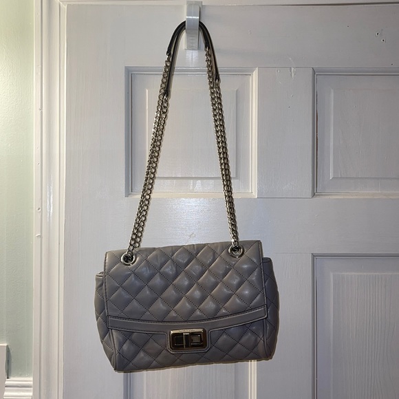 Michael Kors quilted flap closure shoulder bag - Picture 2 of 6